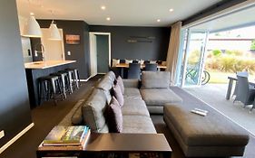 Mountain Vista Retreat - Apartment 2